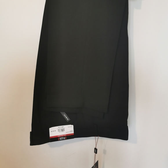 Men Black suit - Picture 2 of 4